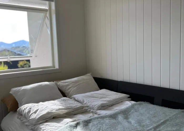 Modern In Scenic Kvaloya Amazing View * Tromsø