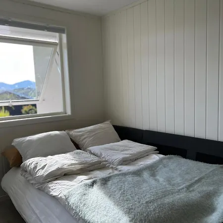 Modern In Scenic Kvaloya Amazing View * Tromsø